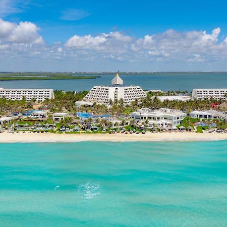 The Pyramid Cancun By Oasis Eksteriør bilde Aerial view of the resort