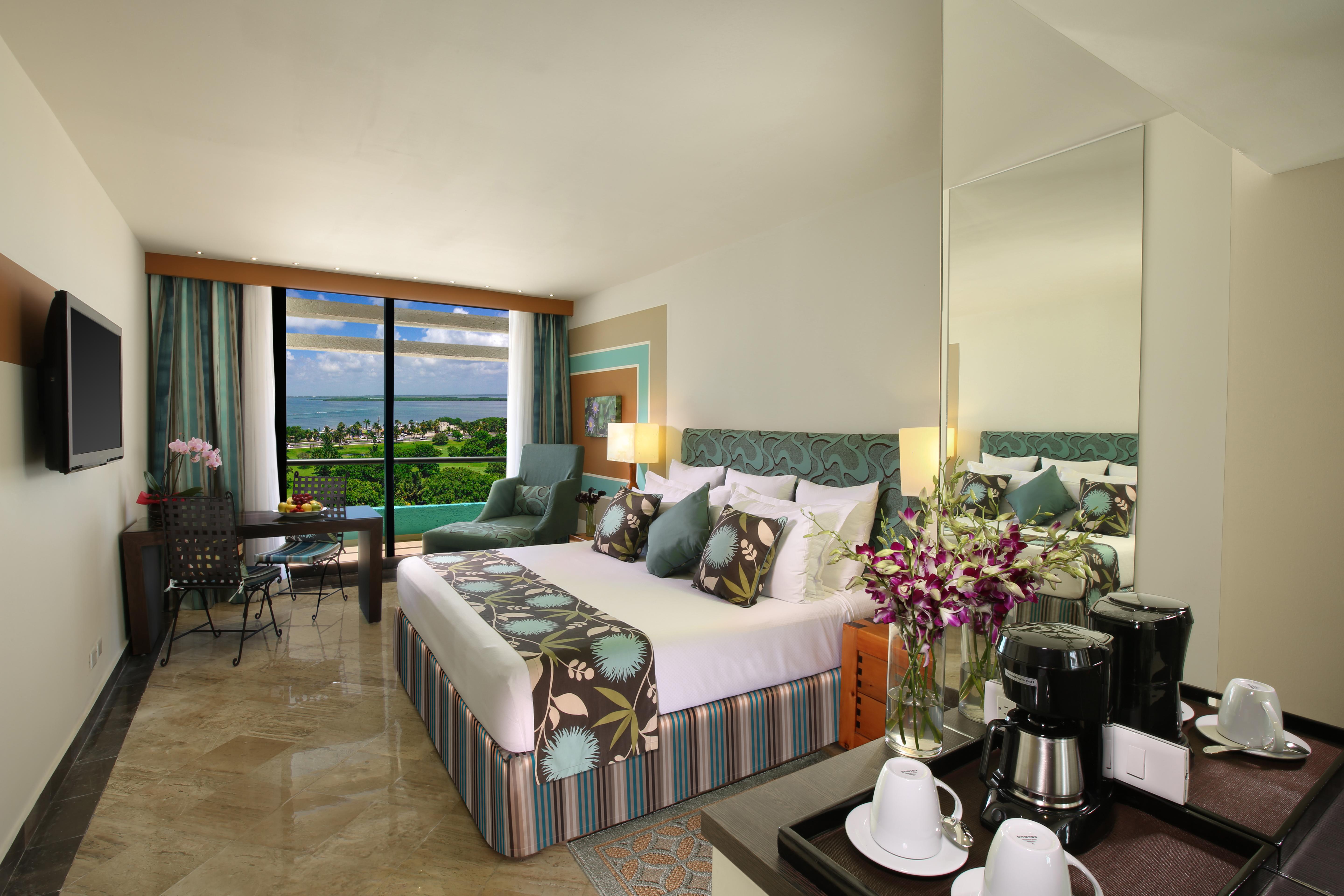 The Pyramid Cancun By Oasis Eksteriør bilde A room at the Hard Rock Hotel