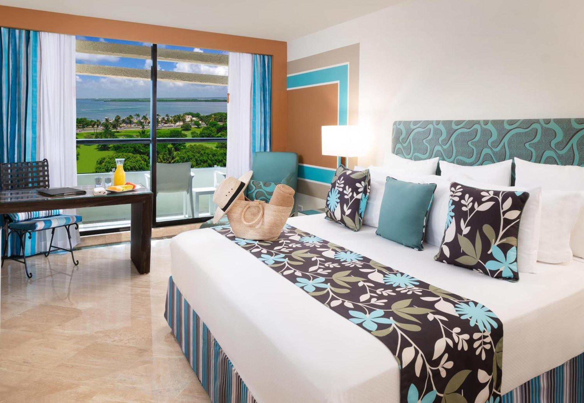 The Pyramid Cancun By Oasis Eksteriør bilde Junior Suite