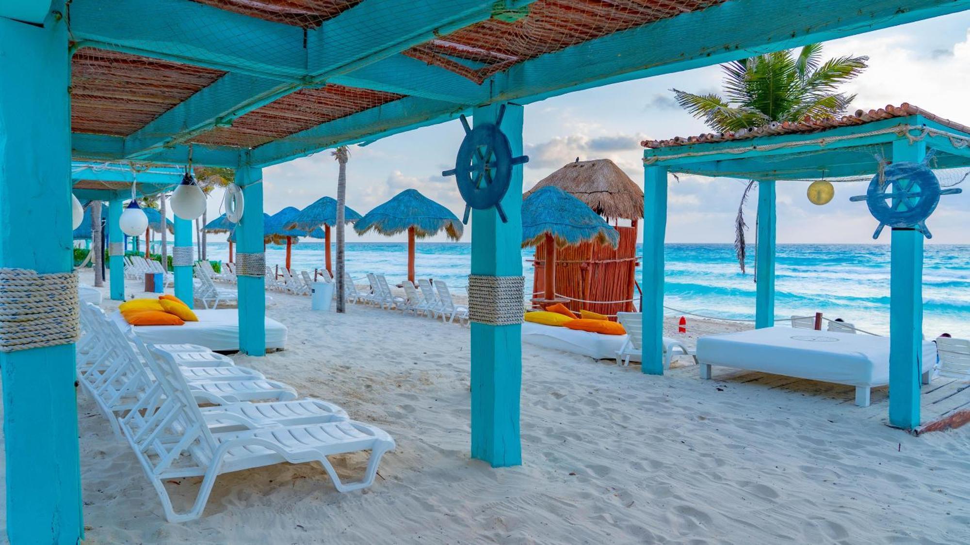 The Pyramid Cancun By Oasis Eksteriør bilde Beach in Tulum